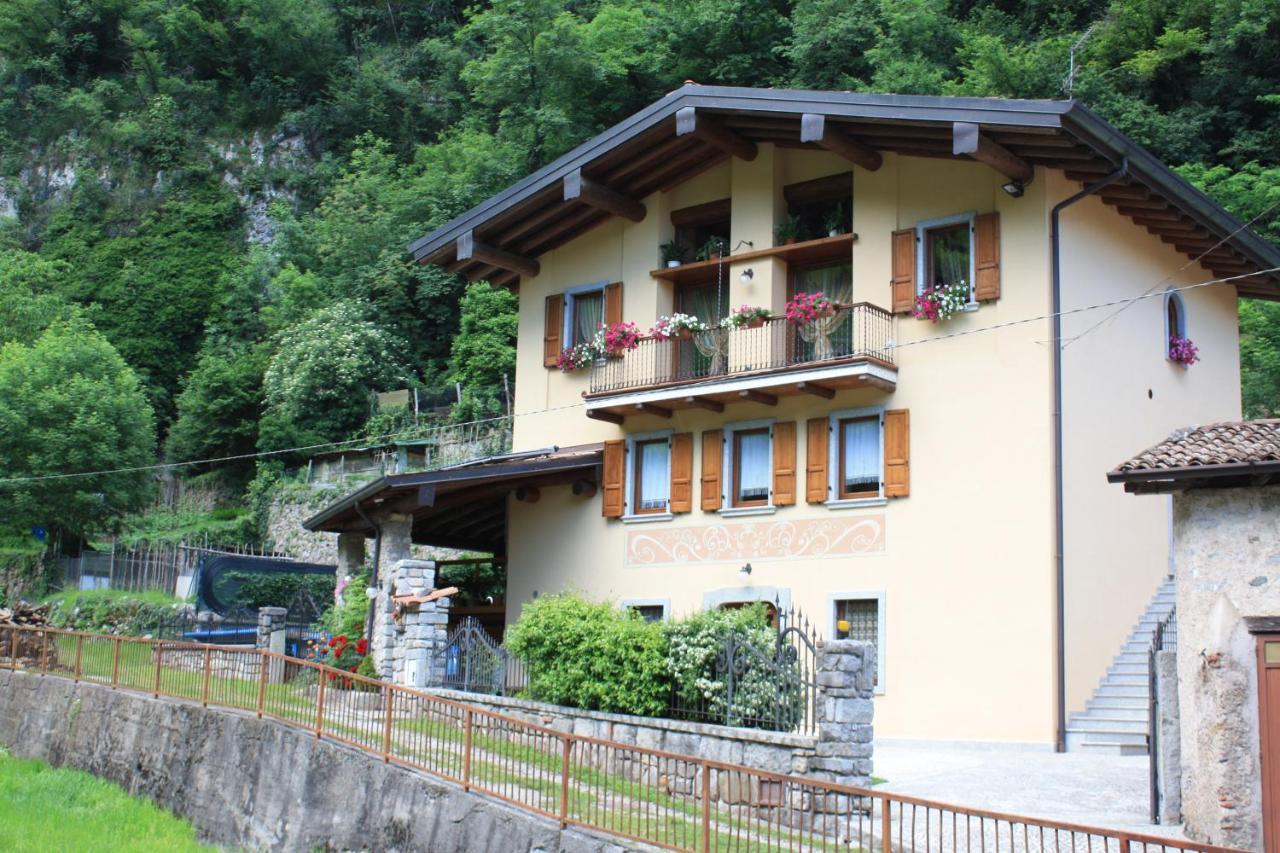 Bed and Breakfast Il Giardino Degli Elfi Forno Dono Exterior foto